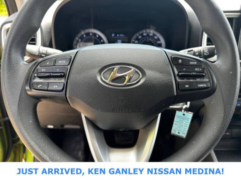 2022 Hyundai Venue SE