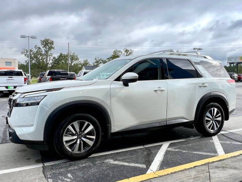 2022 Nissan Pathfinder SL