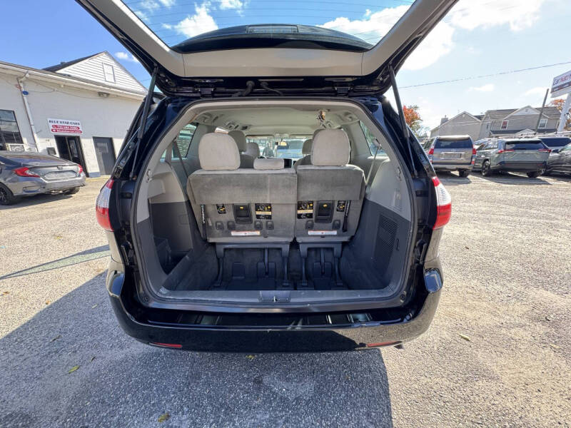 2015 Toyota Sienna L 7-Passenger