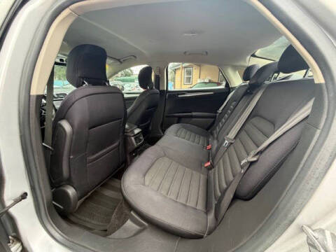 2014 Ford Fusion SE