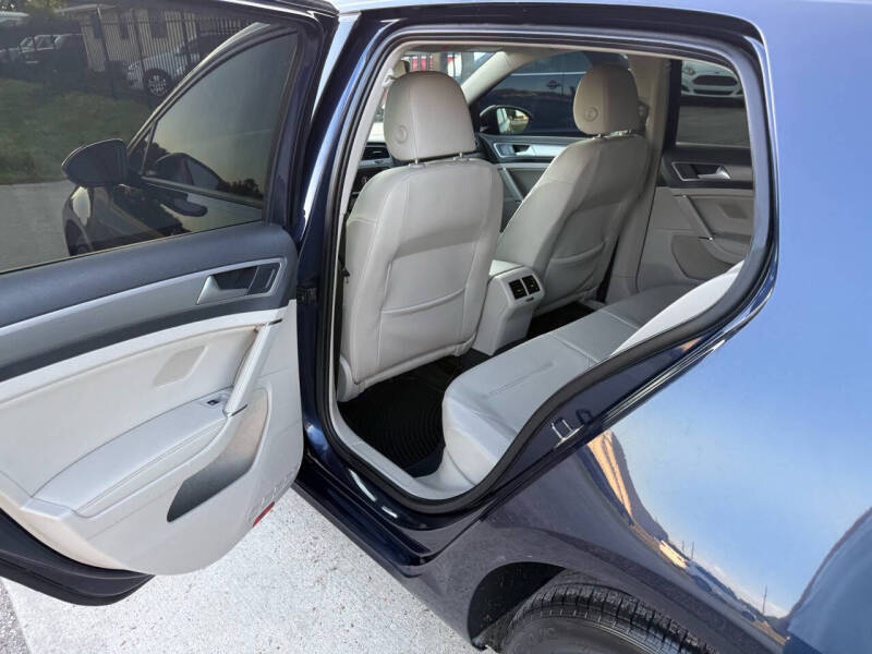 2015 Volkswagen Golf TDI S