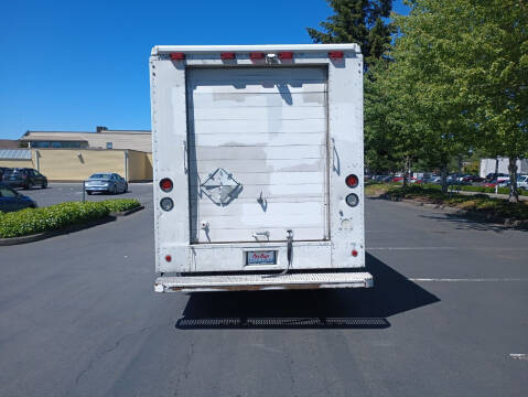 2001 Freightliner MT45 Chassis