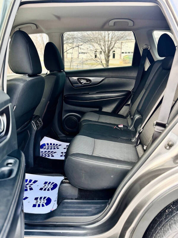 2017 Nissan Rogue SV