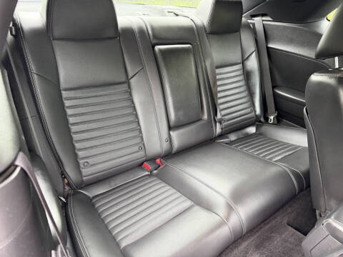 2013 Dodge Challenger R/T Plus