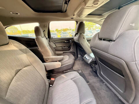 2017 Chevrolet Traverse LT