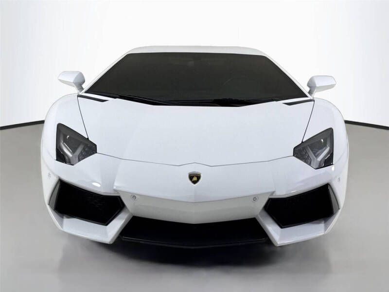 2017 Lamborghini Aventador LP 700-4