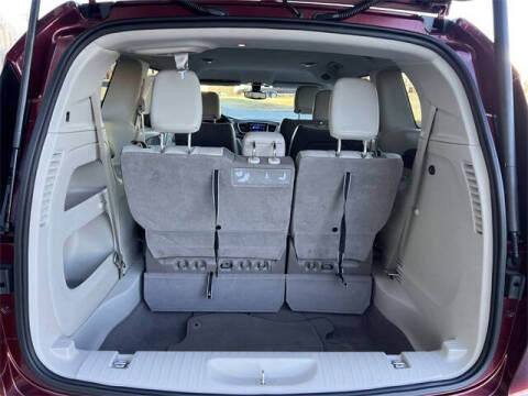 2017 Chrysler Pacifica Touring-L