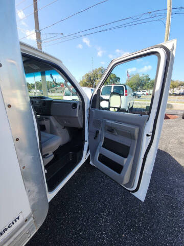 2015 Ford E-Series E-350 SD