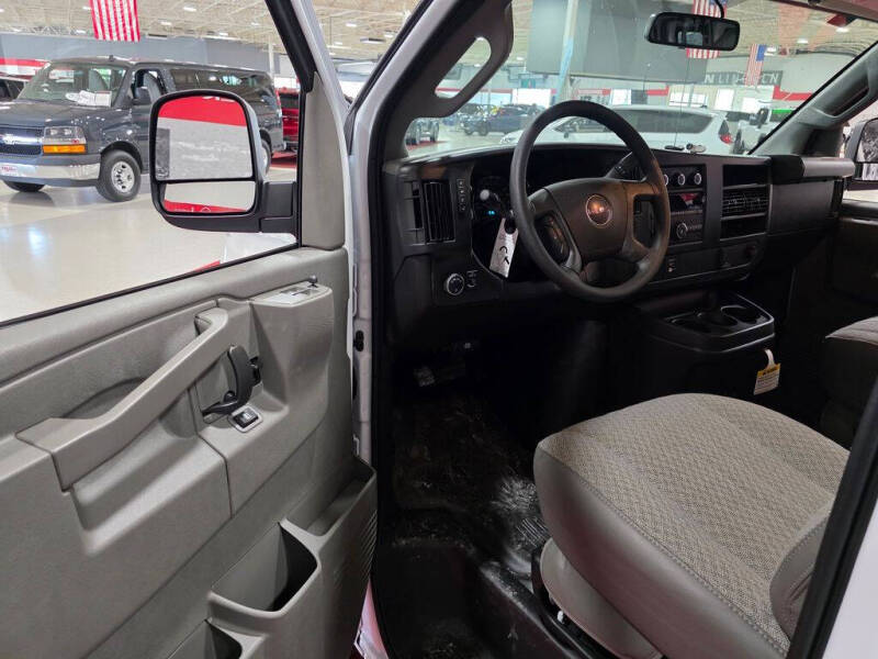 2026 GMC Savana 3500