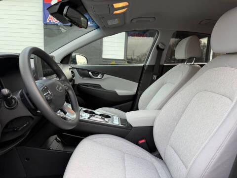 2023 Hyundai Kona Electric SE