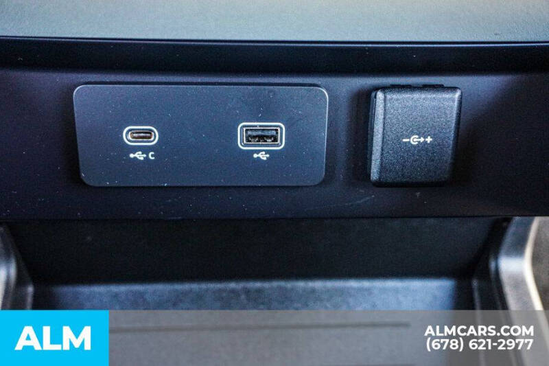 2023 Land Rover Defender 110 X-Dynamic SE