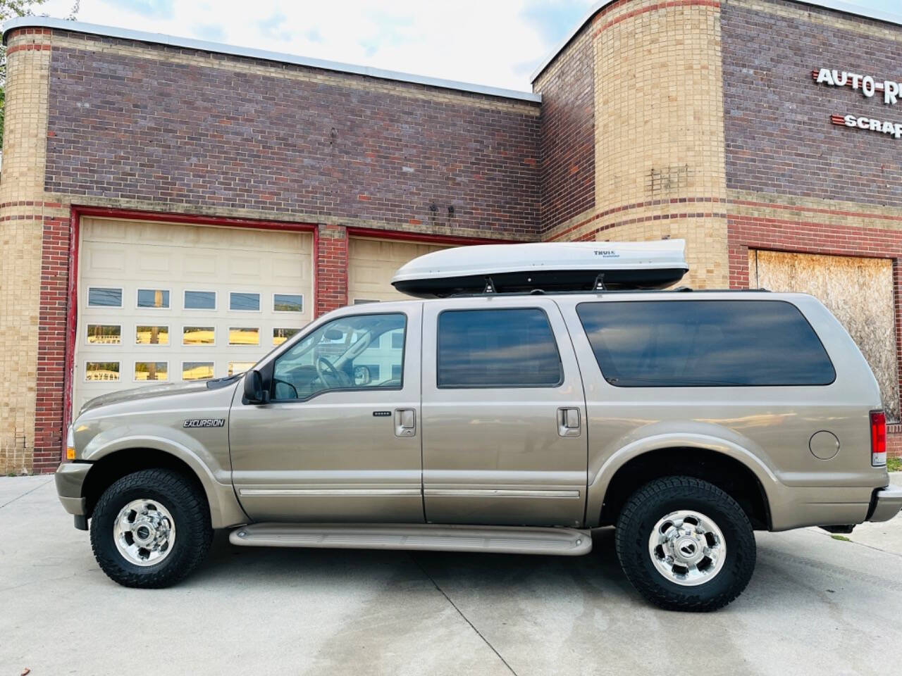 2004 Ford Excursion for sale at American Dream Motors in Winchester, VA