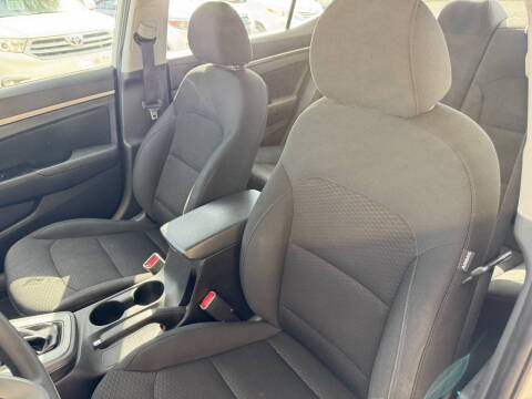 2019 Hyundai Elantra