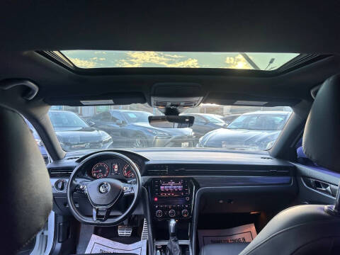 2021 Volkswagen Passat R-Line