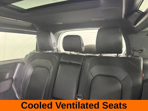 2023 Land Rover Defender 90 X-Dynamic SE