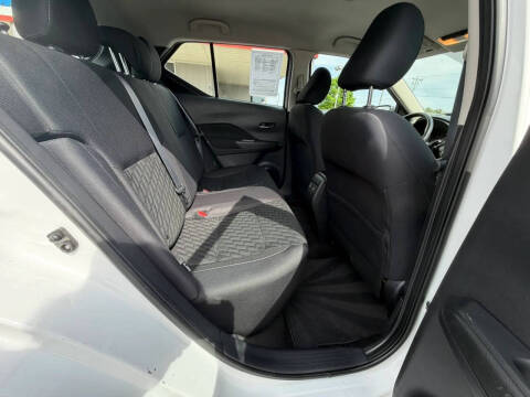 2023 Nissan Kicks SV