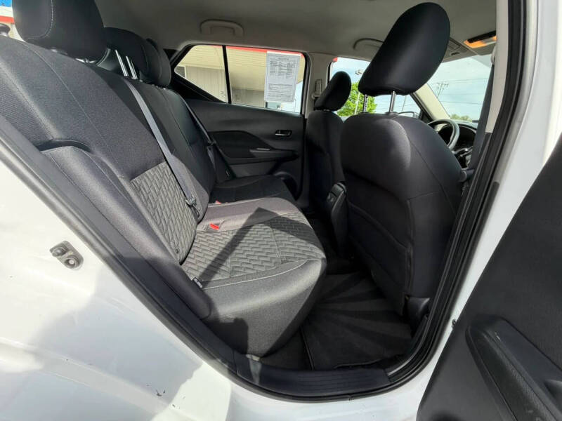 2023 Nissan Kicks SV
