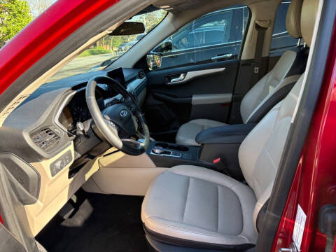 2020 Ford Escape SEL