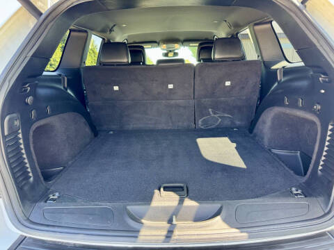 2017 Jeep Grand Cherokee Laredo