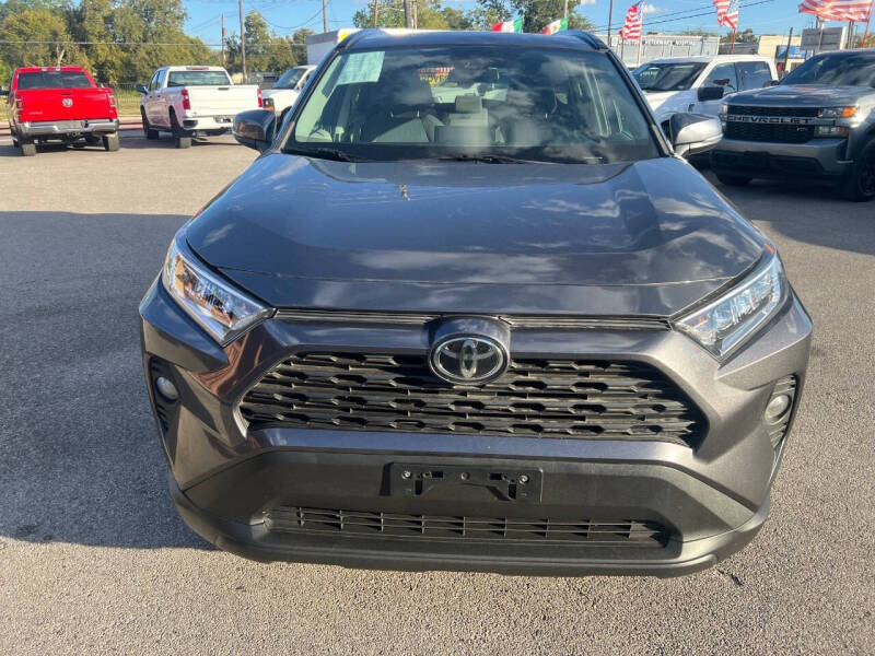 2020 Toyota RAV4 XLE