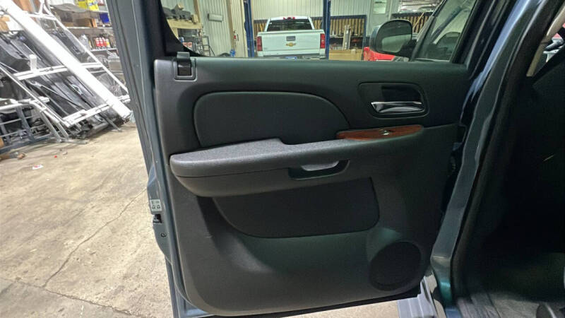 2011 Chevrolet Avalanche LS