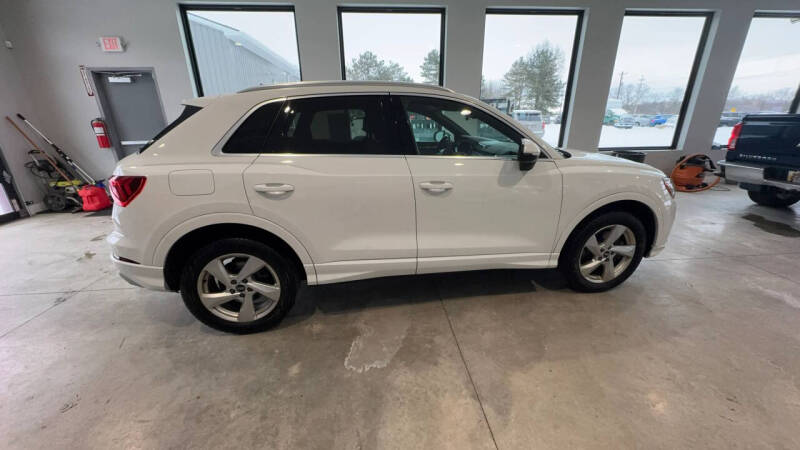 2021 Audi Q3 quattro Premium 40 TFSI