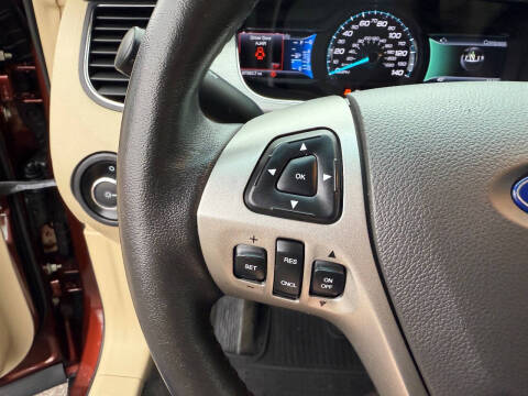 2015 Ford Taurus SEL