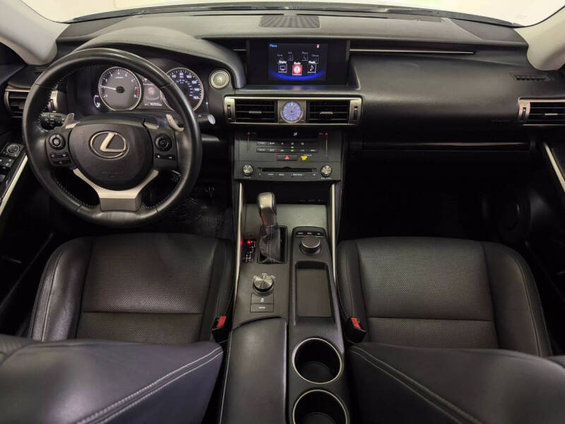 2015 Lexus IS 250 Crafted Line