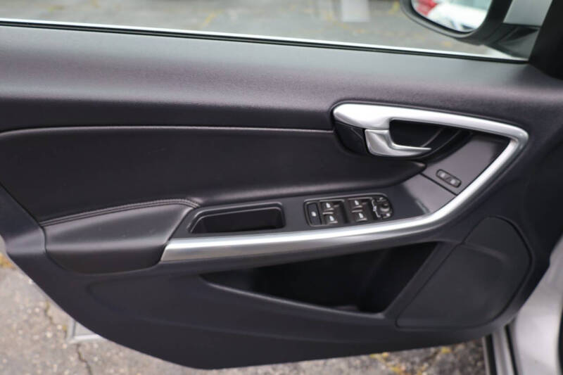 2015 Volvo V60 T5 Drive-E Premier