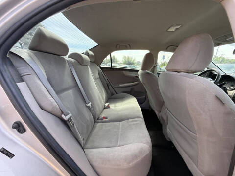 2011 Toyota Corolla LE