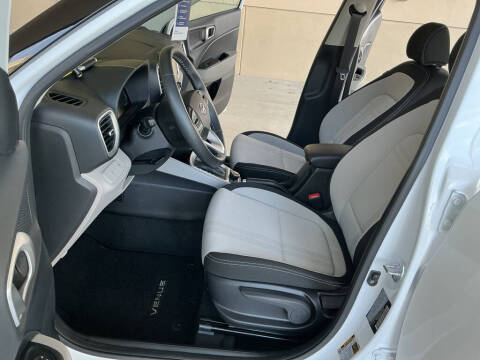 2025 Hyundai Venue SEL