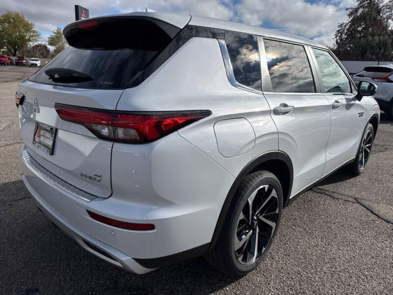 2025 Mitsubishi Outlander PHEV SE