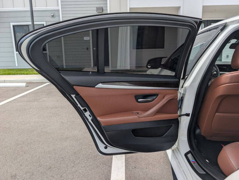 2013 BMW 5 Series 528i