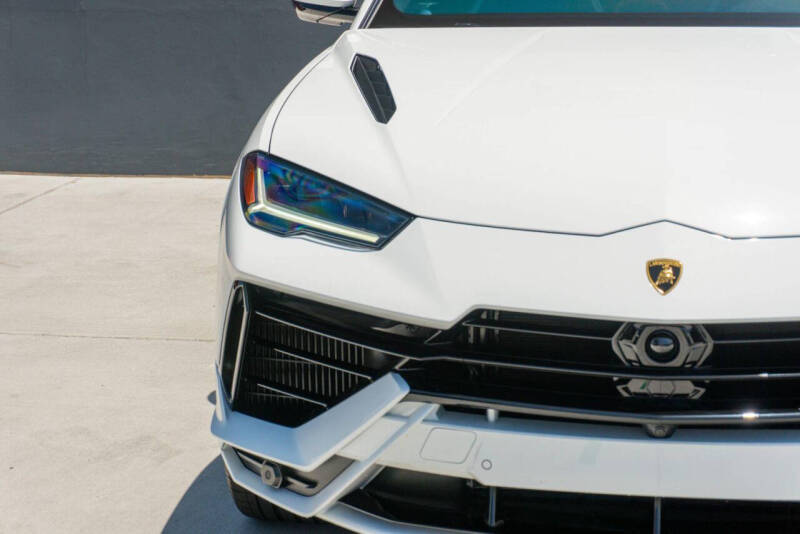 2023 Lamborghini Urus S