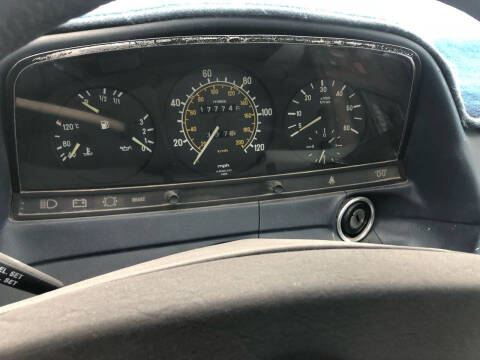 1985 Mercedes-Benz 300-Class