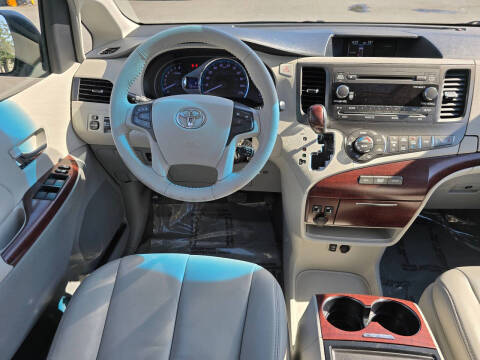 2012 Toyota Sienna