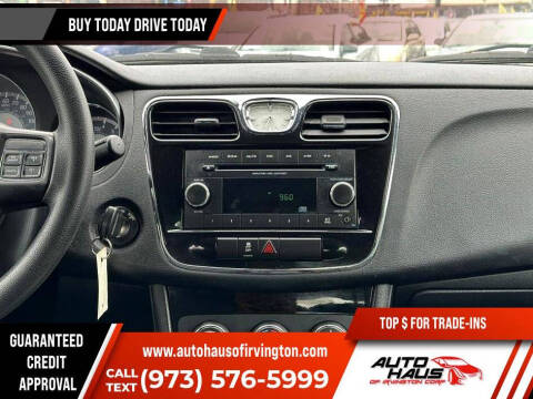 2012 Chrysler 200 LX