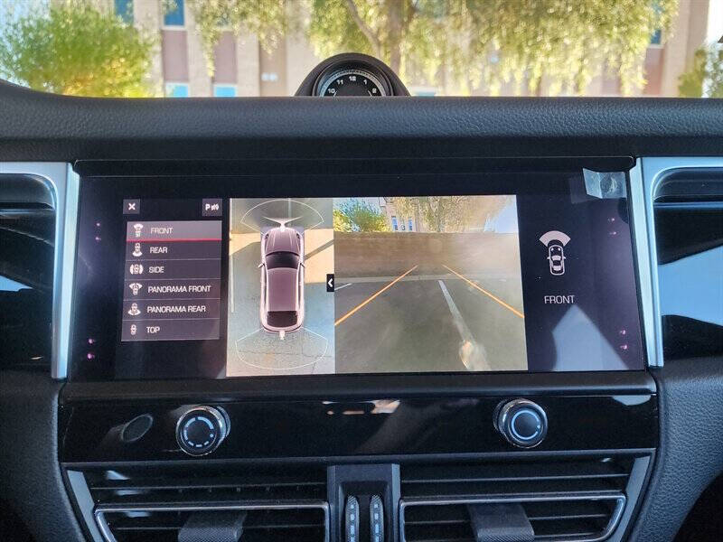 2022 Porsche Macan