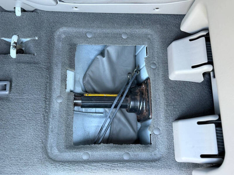 2004 Toyota Sequoia Limited