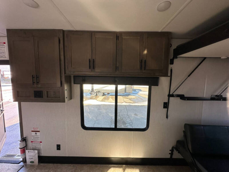 2022 Forest River Vengeance Rogue 26VKS