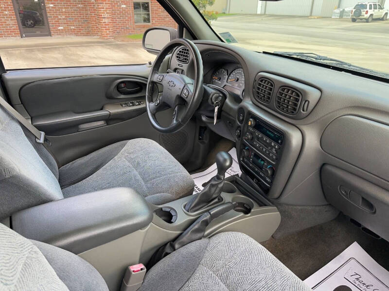2004 Chevrolet TrailBlazer EXT LT