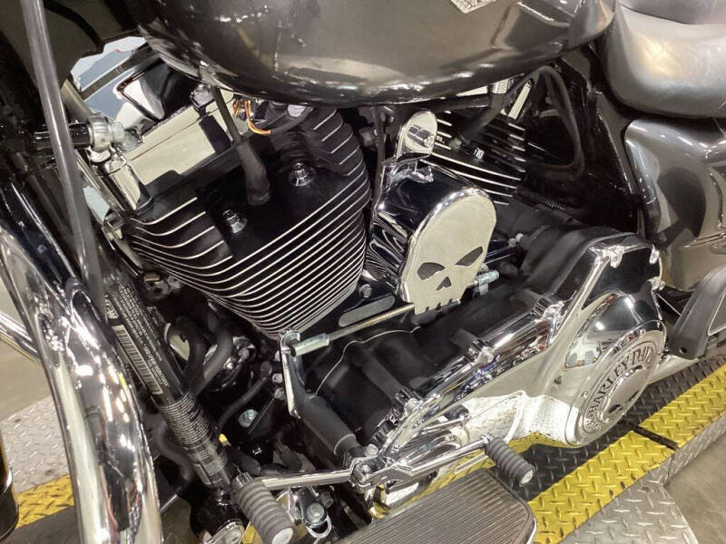 2016 Harley-Davidson® FLHR - Road King®