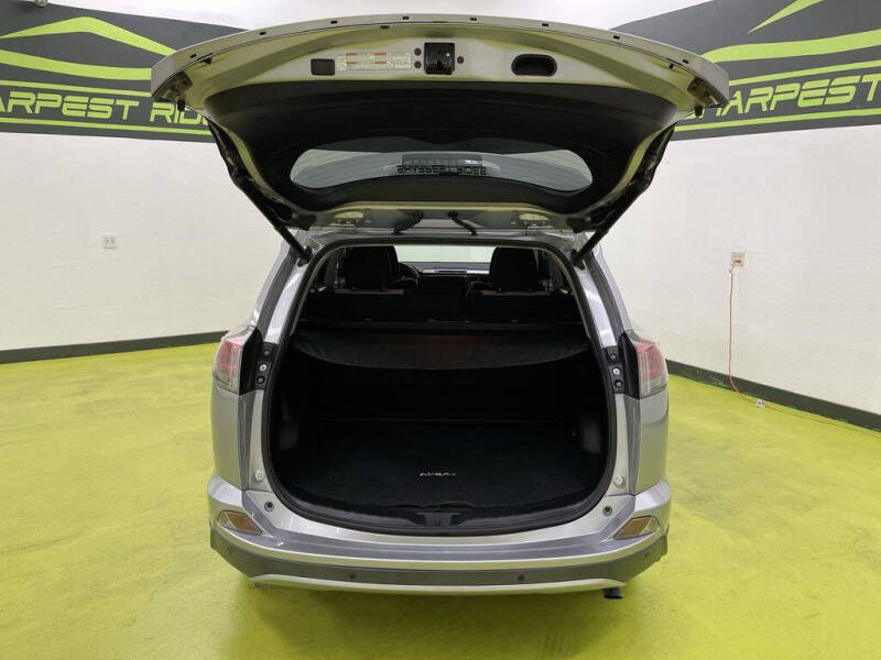 2017 Toyota RAV4 Hybrid XLE