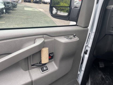 2025 Chevrolet Express 2500