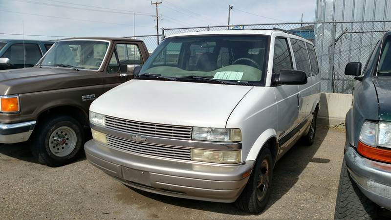 2002 Chevrolet Astro LT