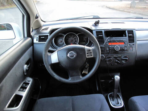 2009 Nissan Versa 1.8 S