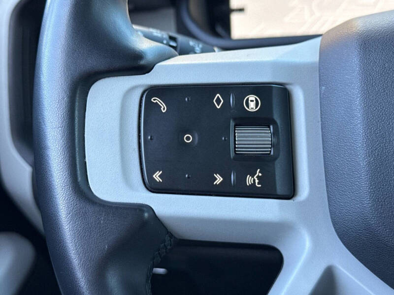 2024 Land Rover Defender 110 P300 S