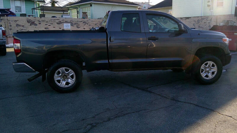 2015 Toyota Tundra SR