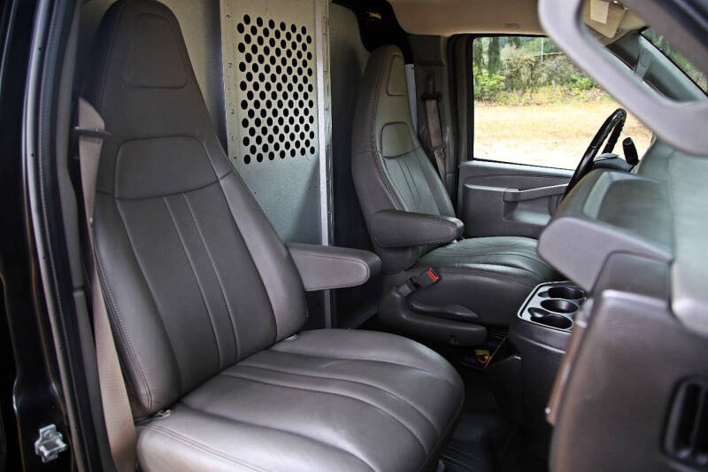 2021 GMC Savana 2500