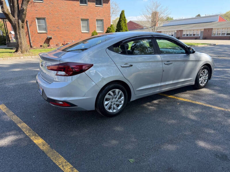 2020 Hyundai Elantra SE